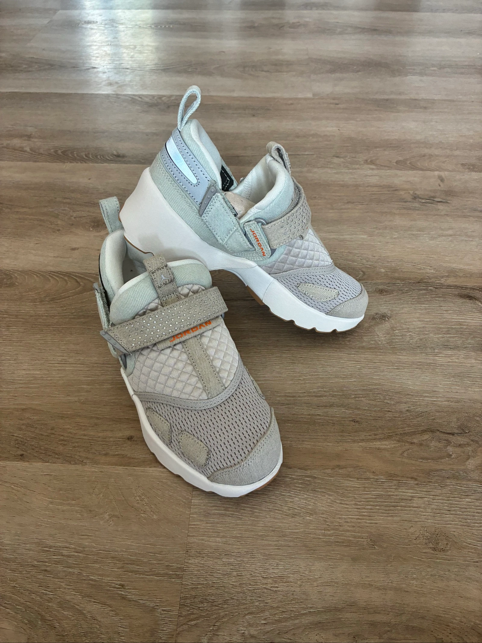 Basket Jordan Trunner LX taille 36,5 – photo 5
